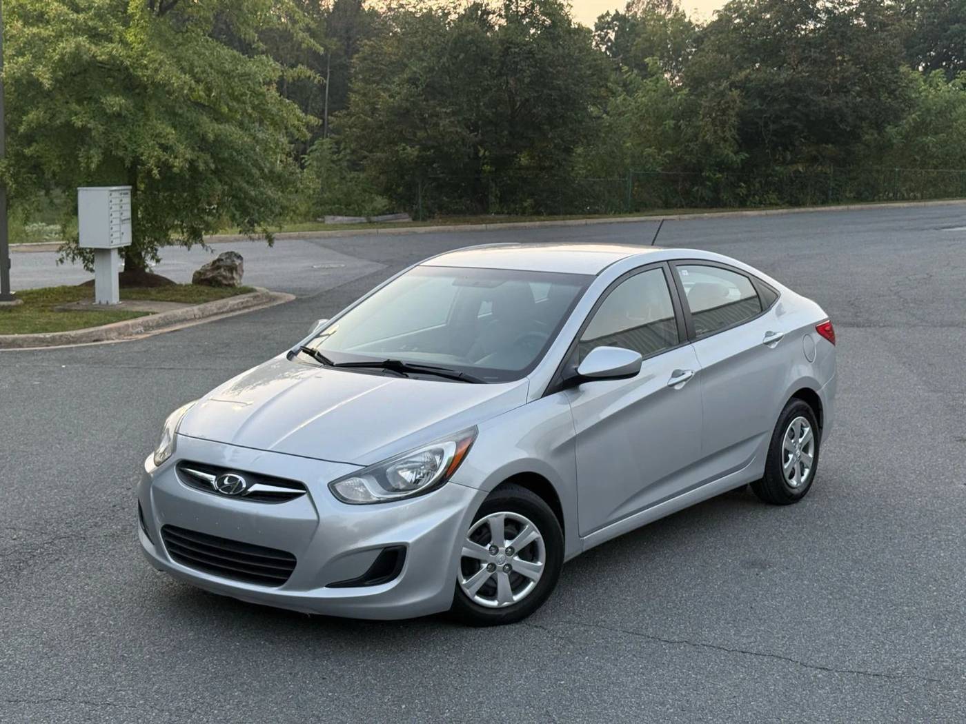 2014 Hyundai Accent GLS — Sedan — 61,164 mi — Gaithersburg, MD