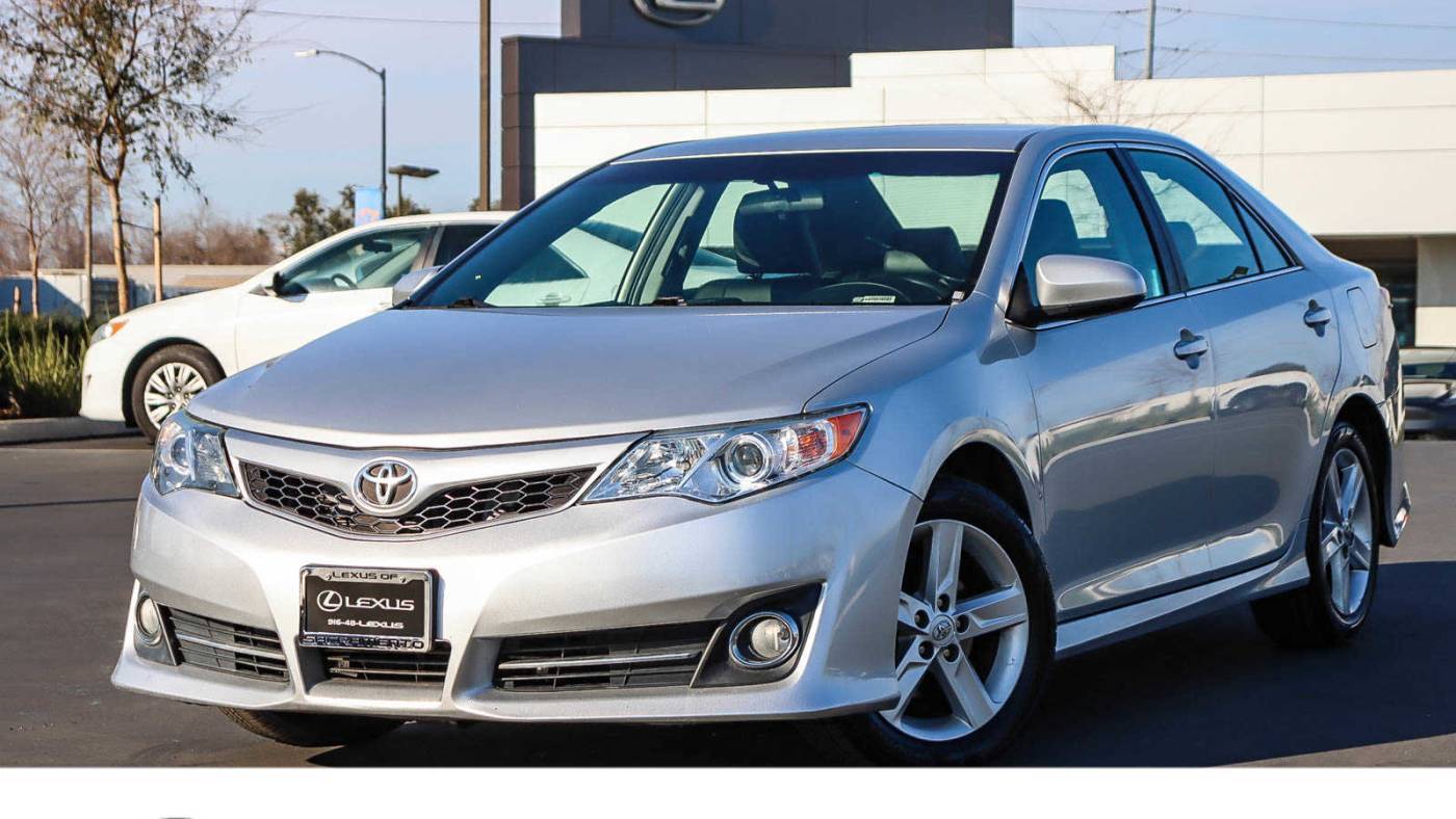 2014 Toyota Camry SE — Sedan — 123,528 mi — Sacramento, CA