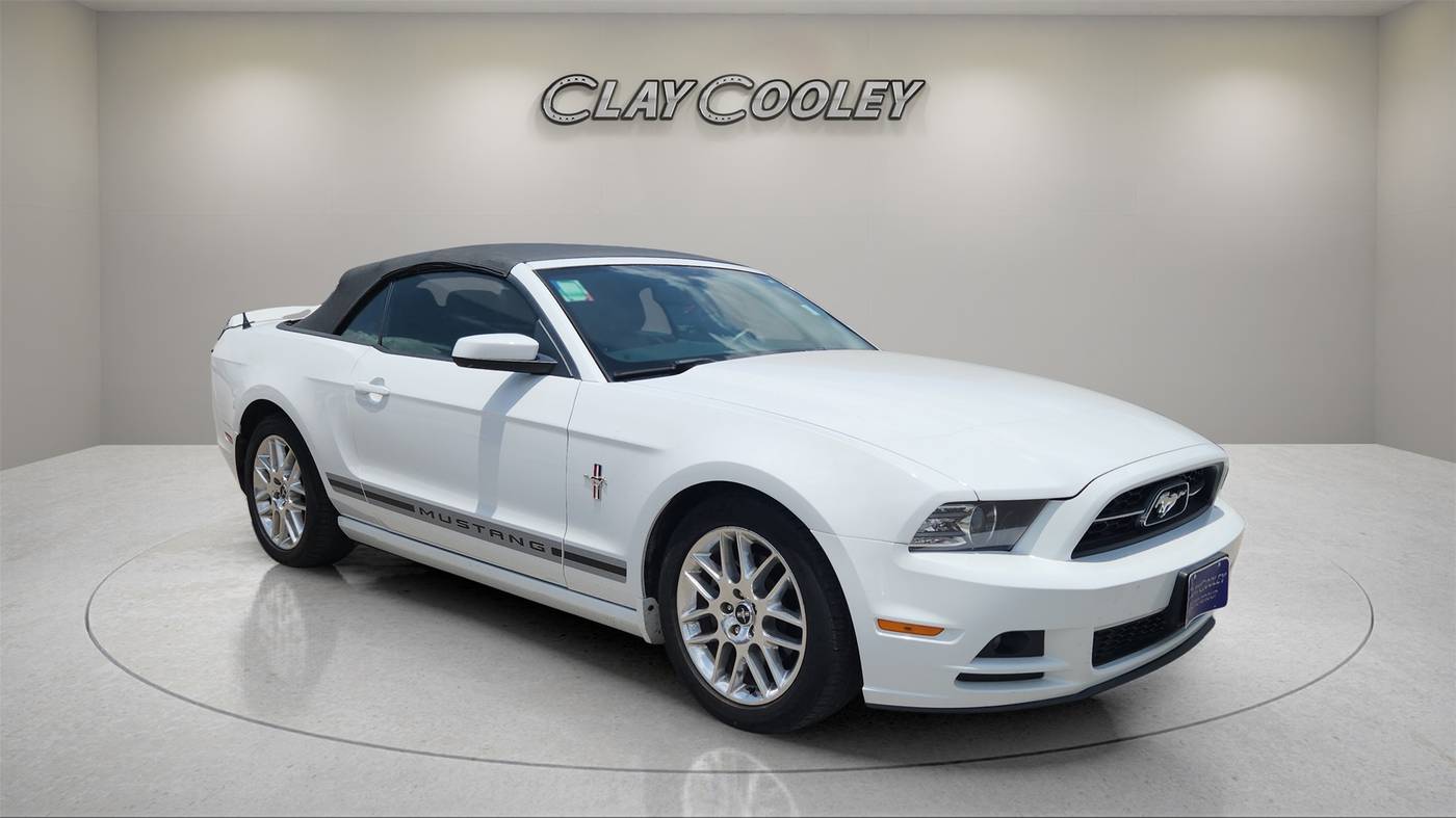 2014 Ford Mustang V6 Premium — Convertible — 73,325 mi — Mesquite, TX