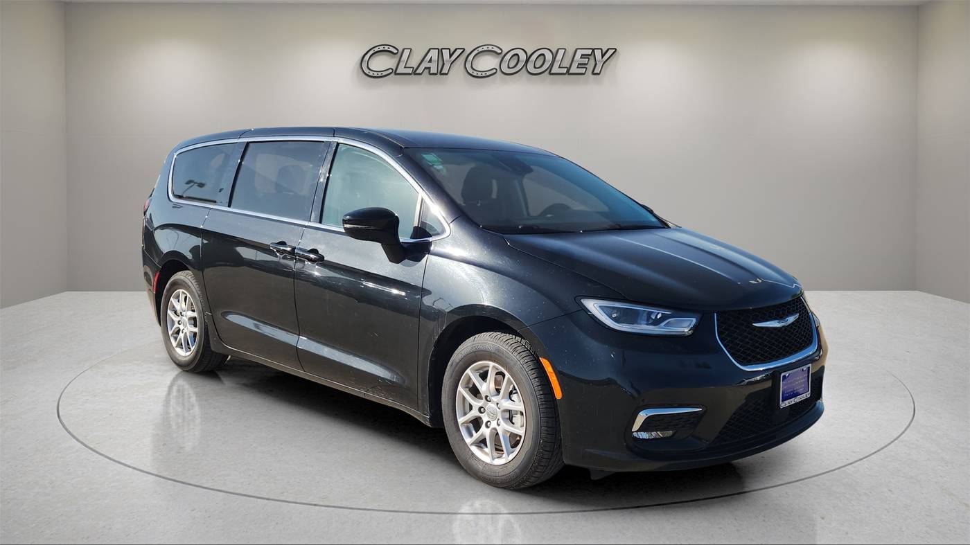 2023 Chrysler Pacifica Touring L — Minivan — 62,939 mi — Mesquite, TX
