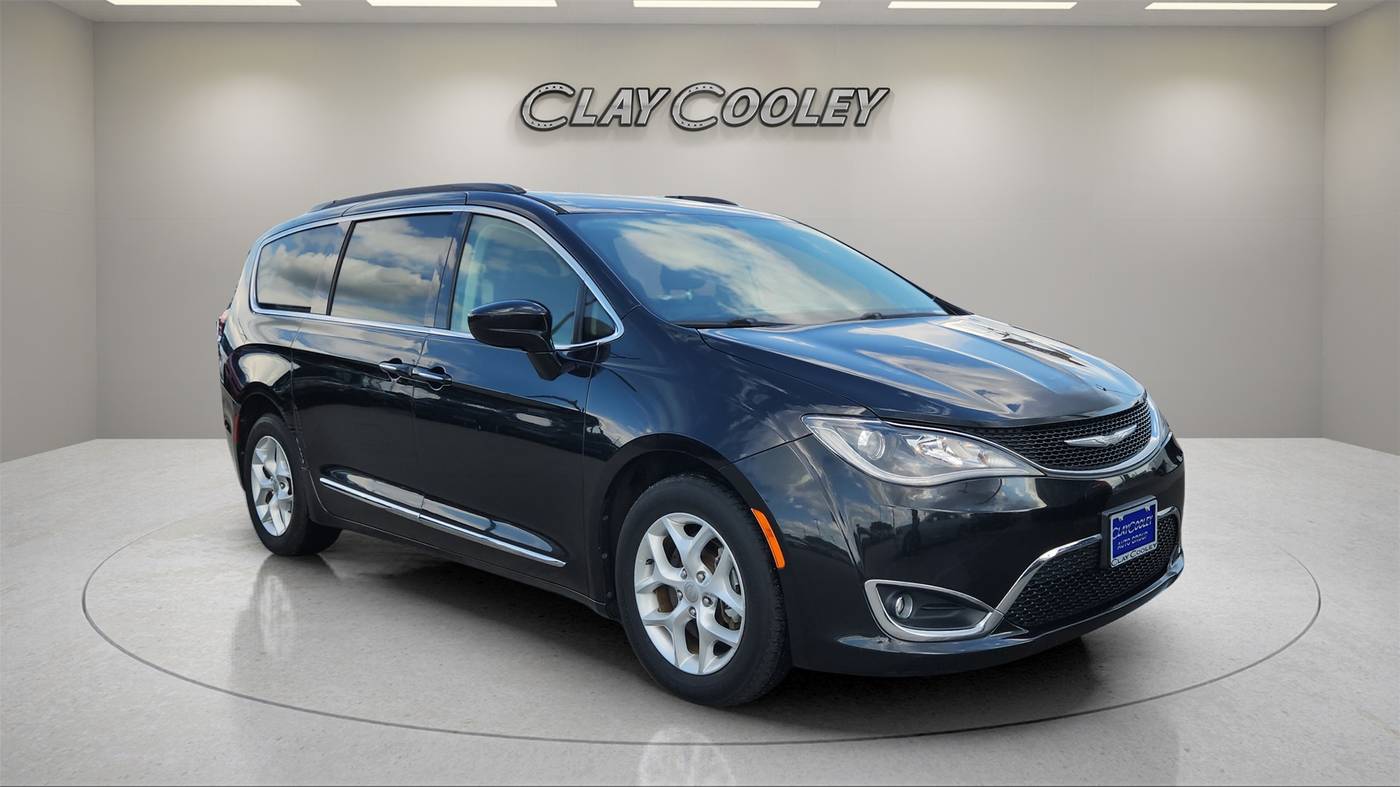 2017 Chrysler Pacifica Touring L — Minivan — 88,752 mi — Mesquite, TX