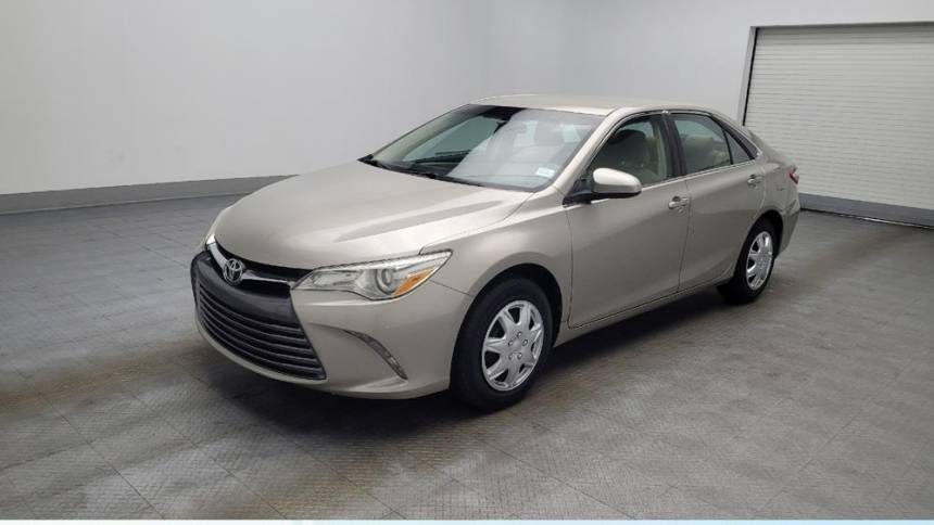 2016 Toyota Camry LE — Sedan — 89,798 mi — Knoxville, TN