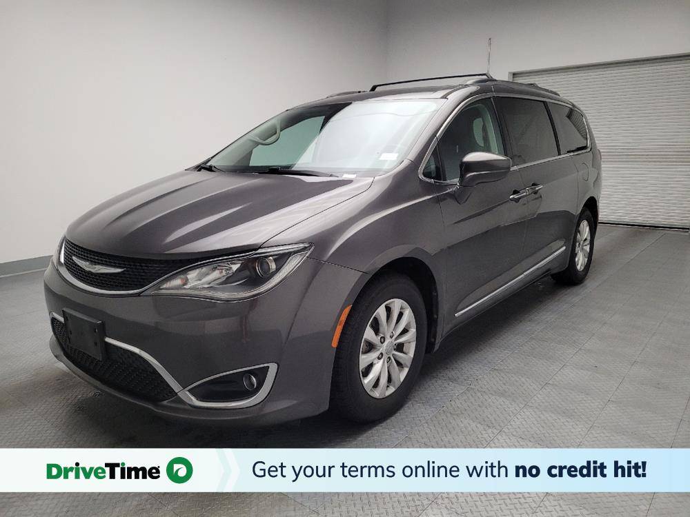 2017 Chrysler Pacifica Touring L — Minivan — 130,888 mi — Torrance, CA