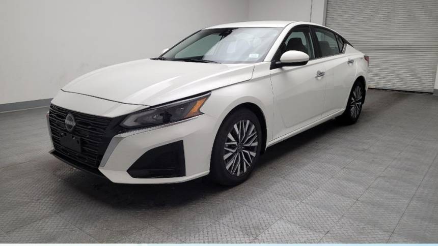 2023 Nissan Altima SV — Sedan — 18,076 mi — Torrance, CA