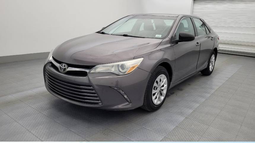 2016 Toyota Camry LE — Sedan — 81,740 mi — Bradenton, FL