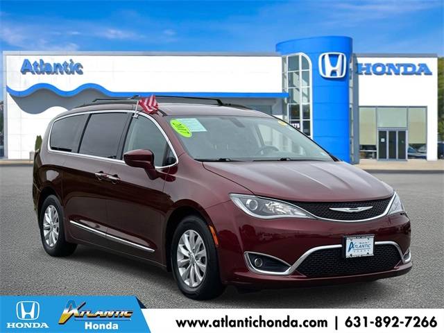 2017 Chrysler Pacifica Touring L — Minivan — 86,272 mi — Bay Shore, NY