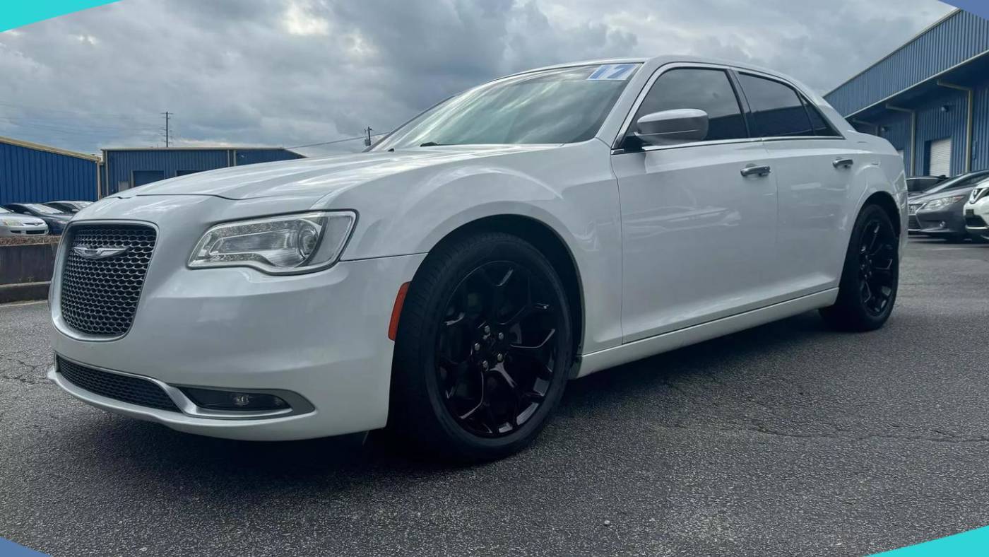 2017 Chrysler 300 C Platinum — Sedan — 81,587 mi — Ellenwood, GA