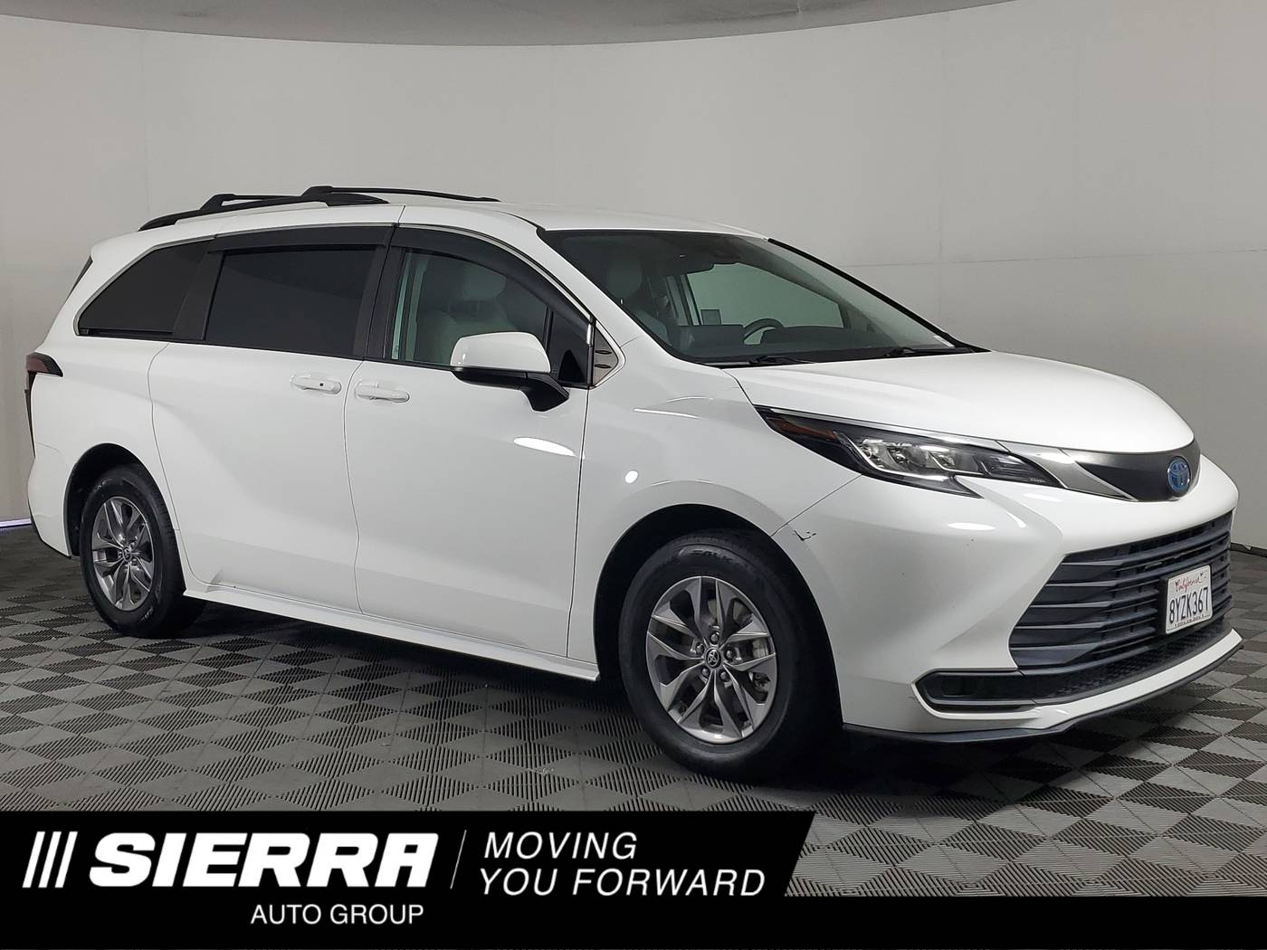 2022 Toyota Sienna LE — Minivan — 57,079 mi — Monrovia, CA