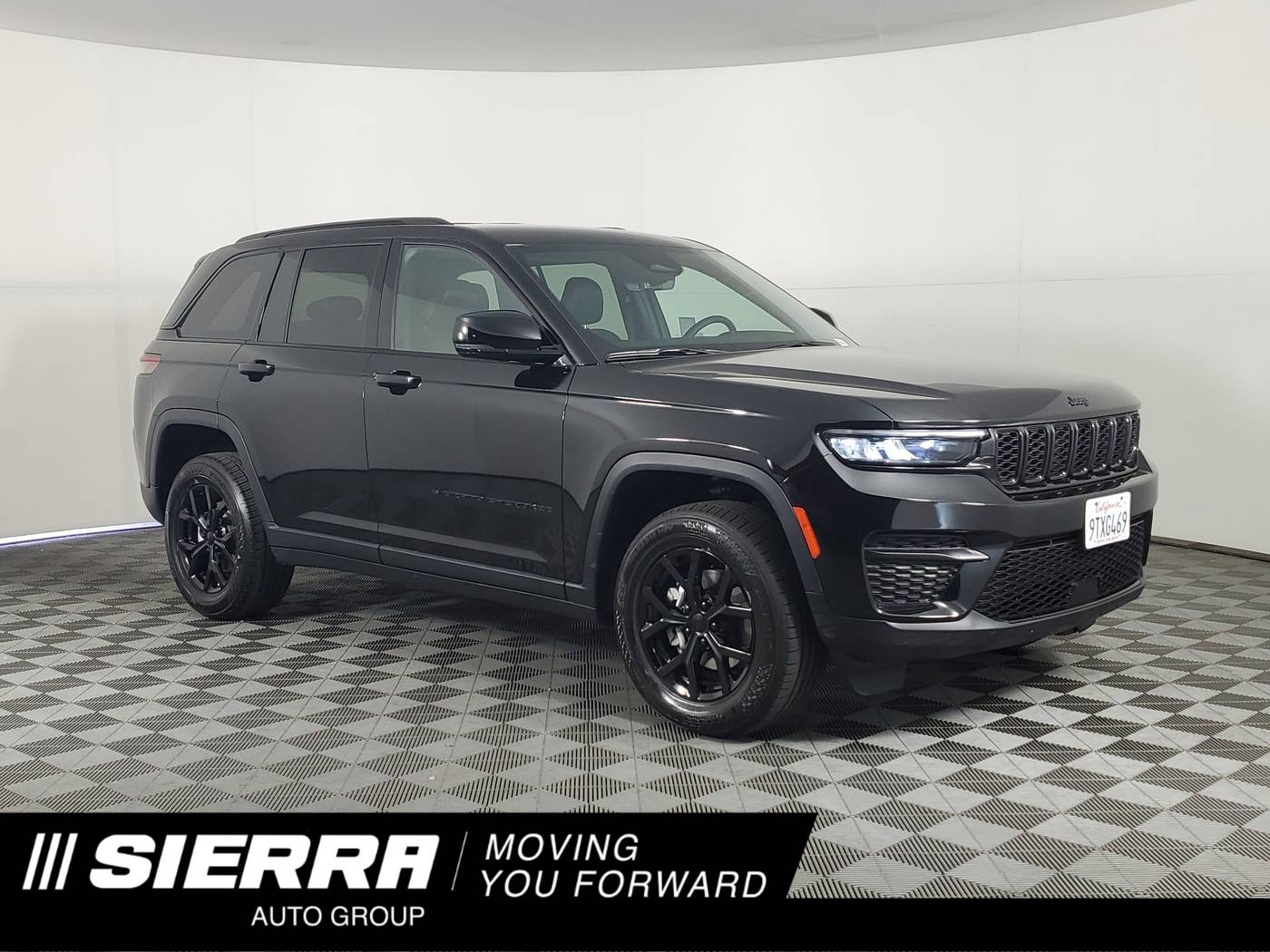 2025 Jeep Grand Cherokee Altitude — SUV — 9,807 mi — Monrovia, CA