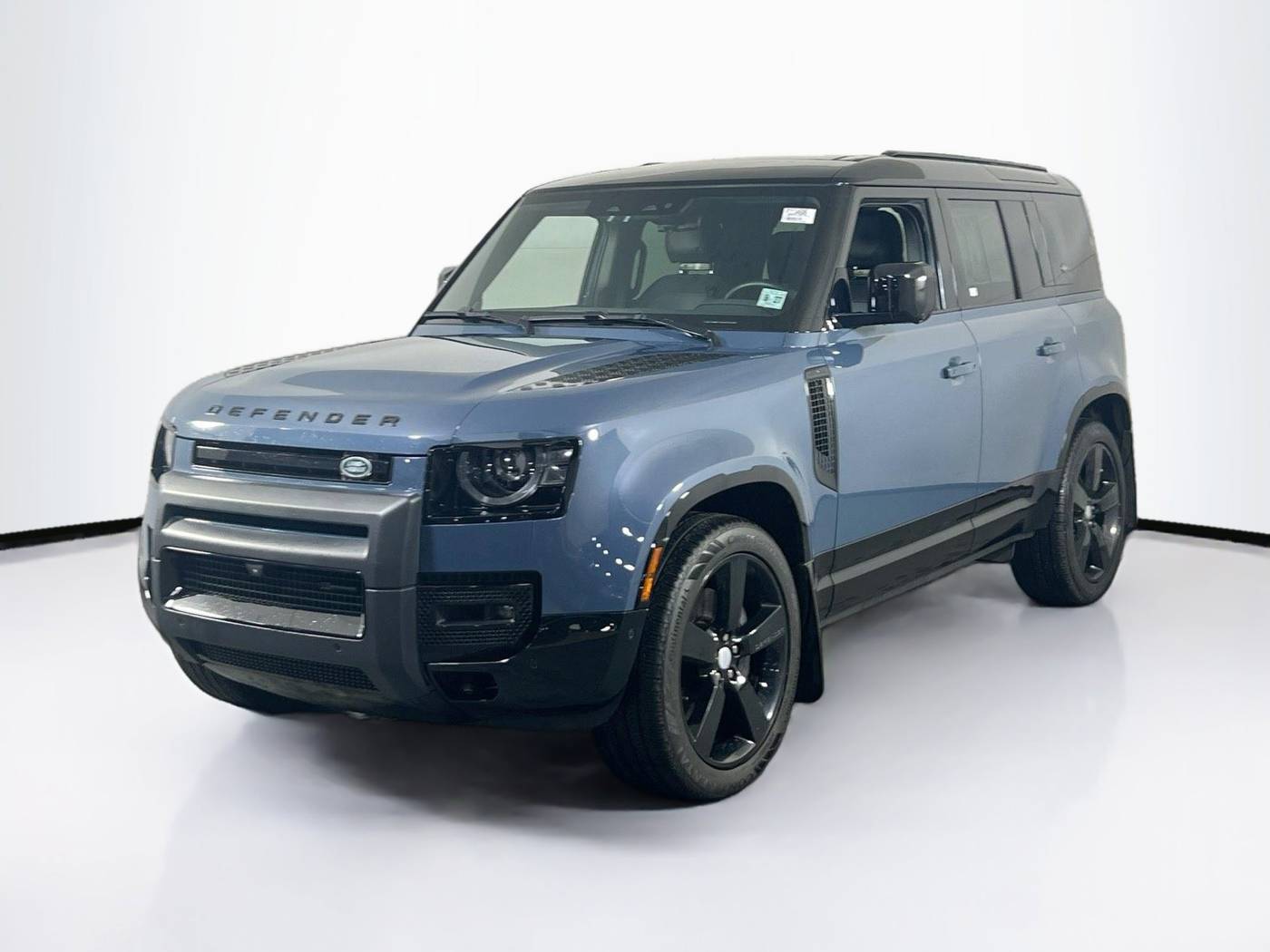 2023 Land Rover Defender X-Dynamic SE