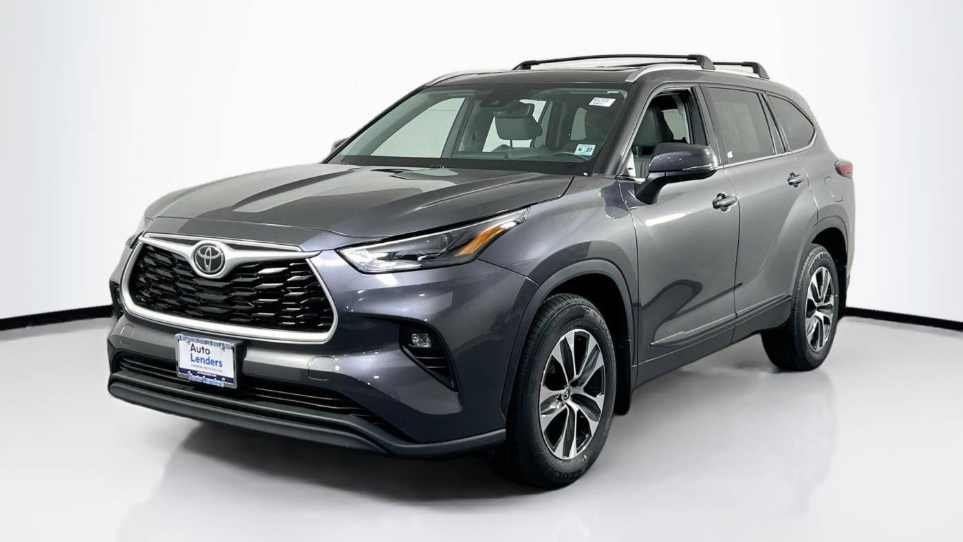2022 Toyota Highlander XLE — SUV — 28,960 mi — Exton, PA