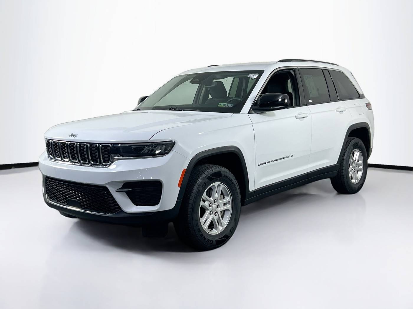 2023 Jeep Grand Cherokee Laredo — SUV — 33,648 mi — Exton, PA