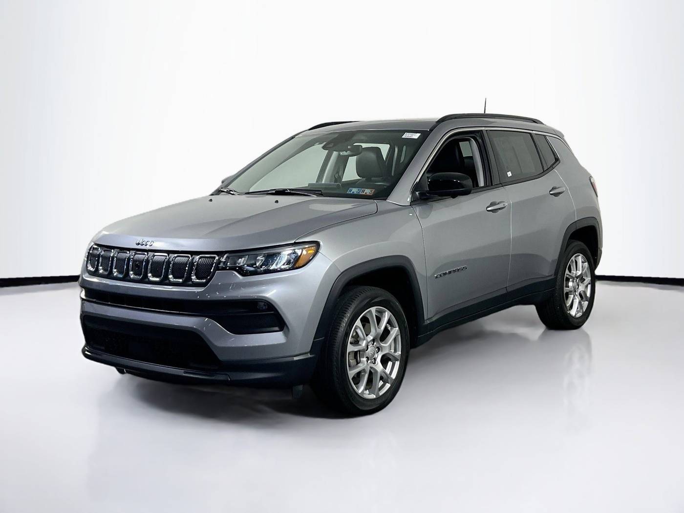 2022 Jeep Compass Latitude Lux — SUV — 13,997 mi — Exton, PA