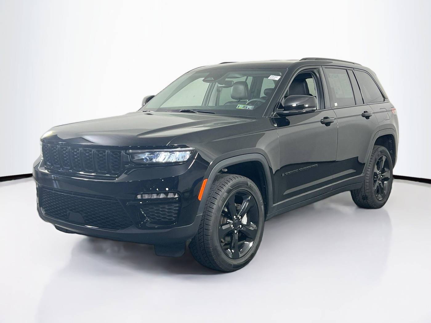 2023 Jeep Grand Cherokee Limited — SUV — 28,528 mi — Exton, PA
