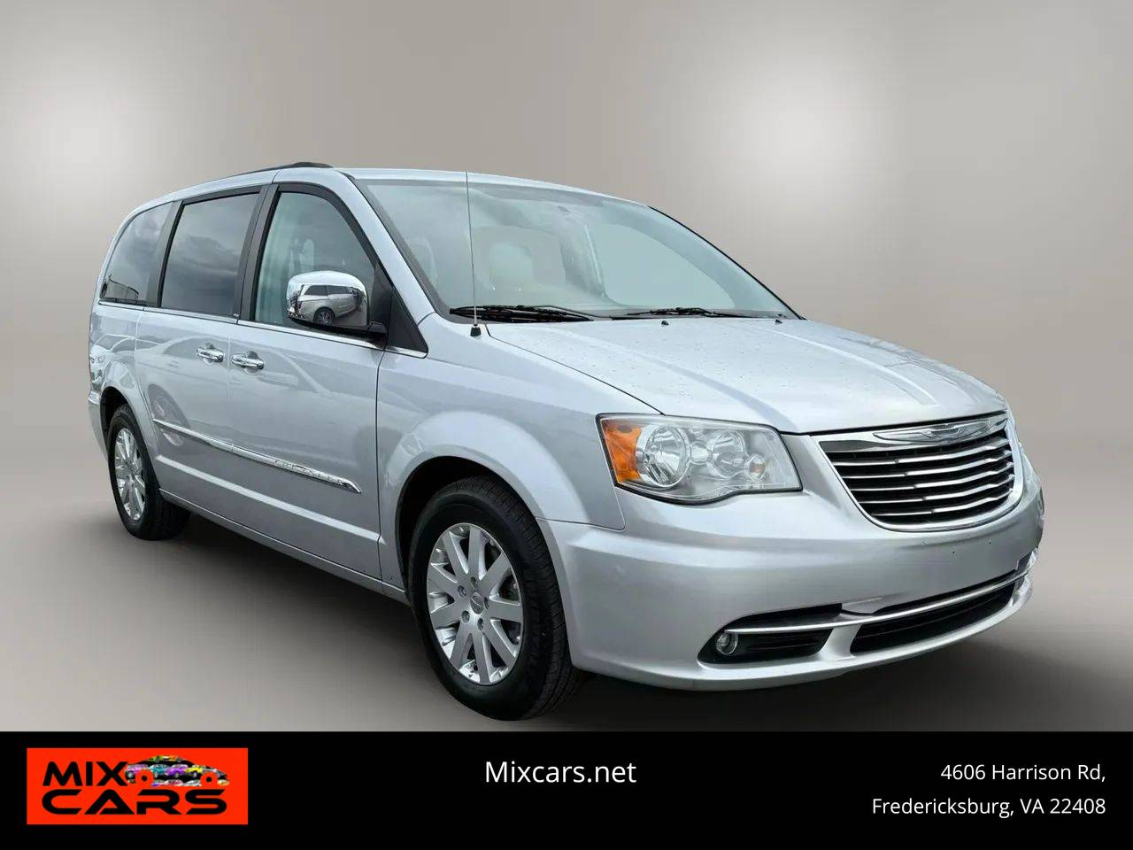 2012 Chrysler Town & Country Touring-L — Minivan — 100,705 mi — Fredricksburg, VA