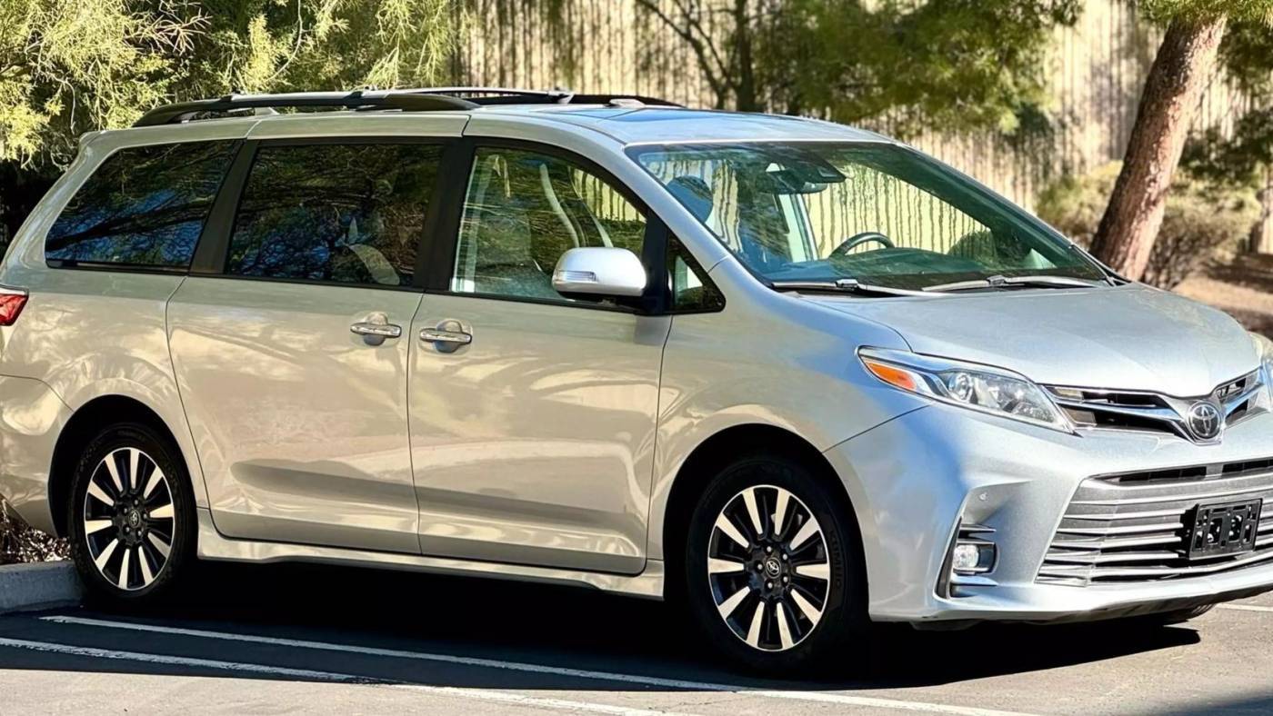 2019 Toyota Sienna Limited — Minivan — 54,986 mi — Phoenix, AZ
