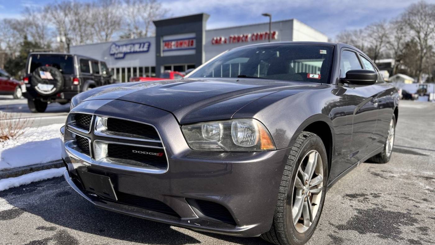 2014 Dodge Charger SE — Sedan — 123,995 mi — Manchester, NH