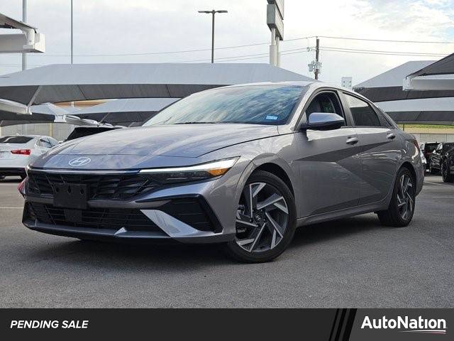 2025 Hyundai Elantra Limited — Sedan — 4,603 mi — Fort Worth, TX