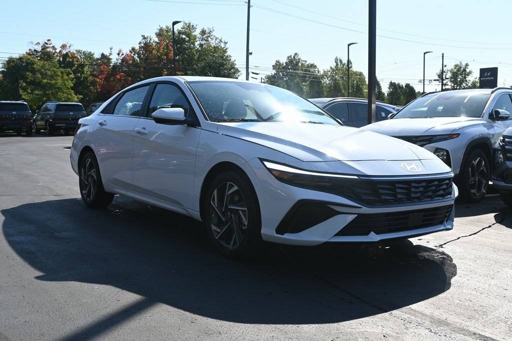 2025 Hyundai Elantra SEL Convenience — Sedan — 11 mi — Boardman, OH