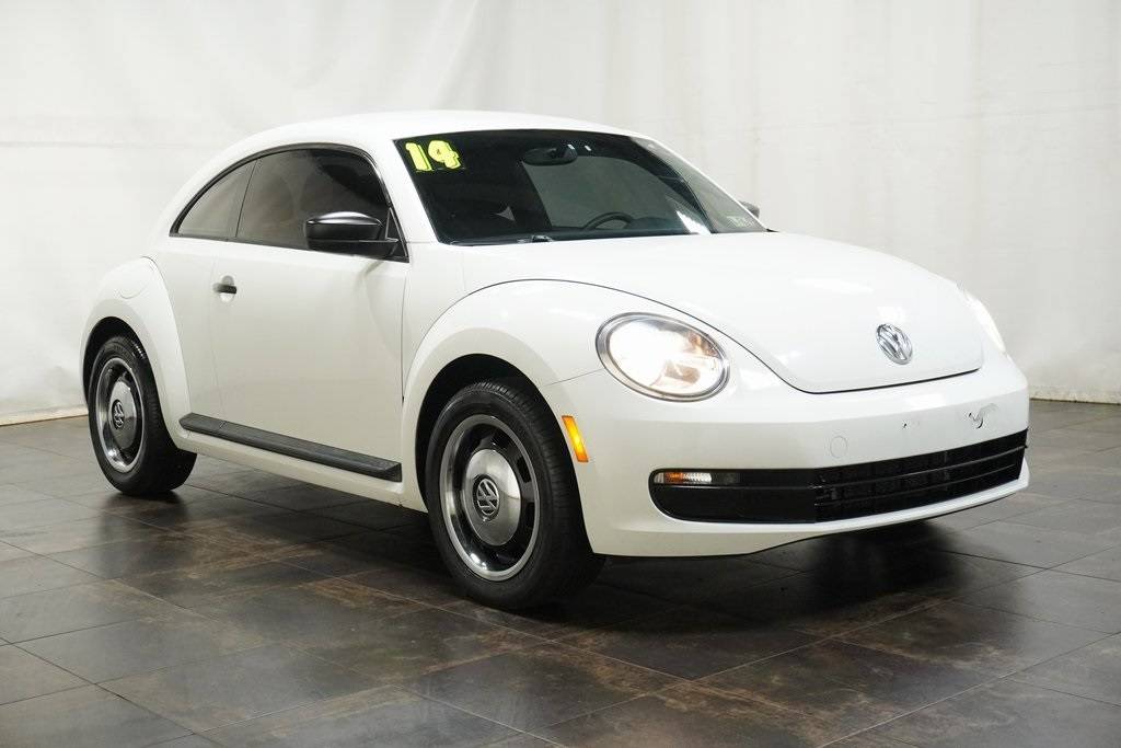 2014 Volkswagen Beetle 1.8T Entry — Hatchback — 101,789 mi — Boardman, OH