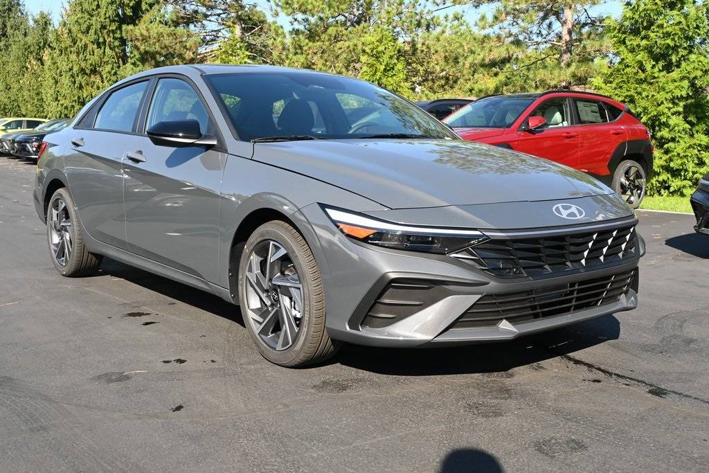 2025 Hyundai Elantra SEL Sport — Sedan — 11,581 mi — Boardman, OH
