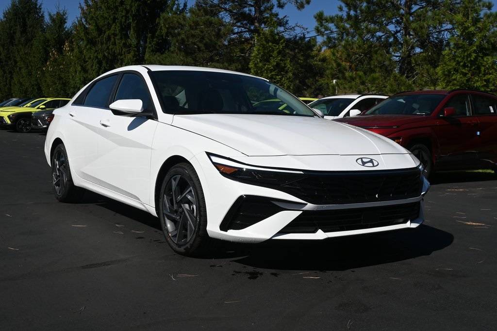 2025 Hyundai Elantra SEL Convenience — Sedan — 12 mi — Boardman, OH