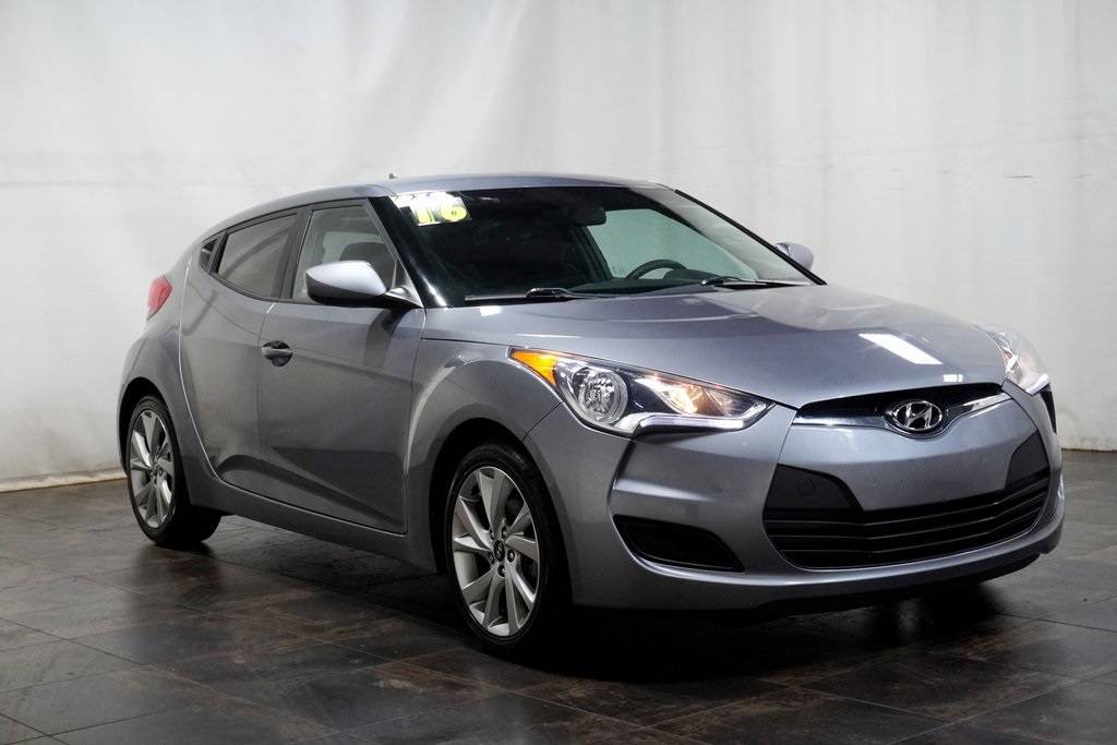 2016 Hyundai Veloster Base — Hatchback — 80,168 mi — Boardman, OH
