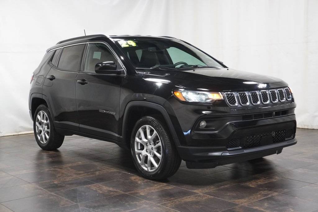 2024 Jeep Compass Latitude Lux — SUV — 17,799 mi — Boardman, OH