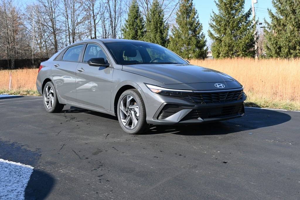 2025 Hyundai Elantra SEL Sport — Sedan — 10 mi — Boardman, OH
