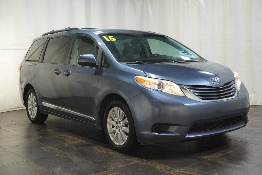 2015 Toyota Sienna LE — Minivan — 118,120 mi — Boardman, OH