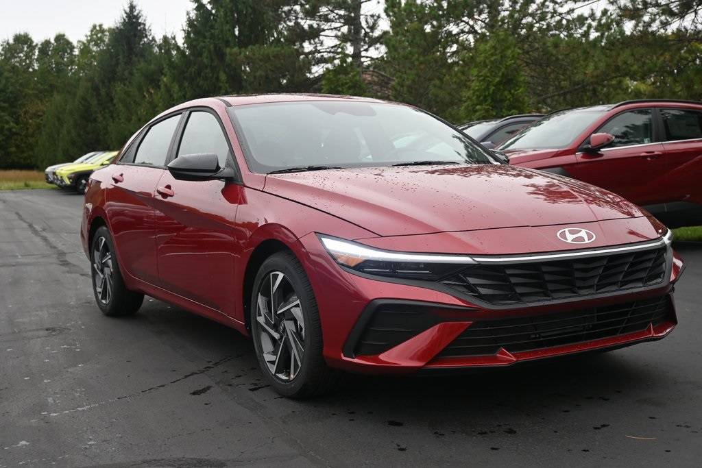 2025 Hyundai Elantra SEL Sport — Sedan — 13,616 mi — Boardman, OH