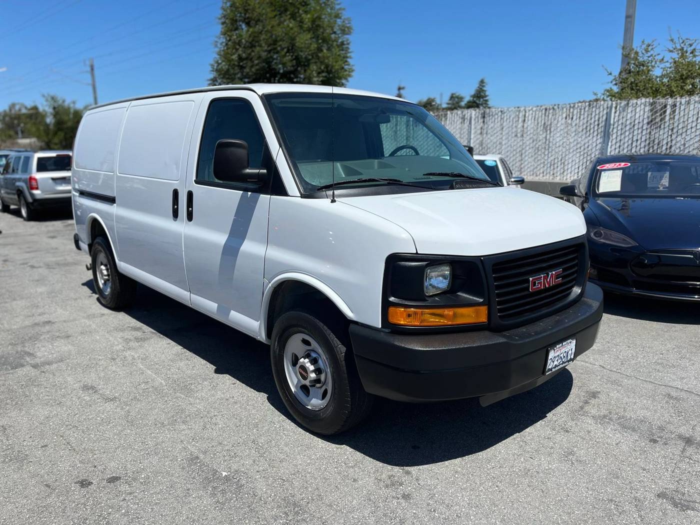 2014 GMC Savana Cargo Van Base — Cargo Van — 105,952 mi — San Mateo, CA