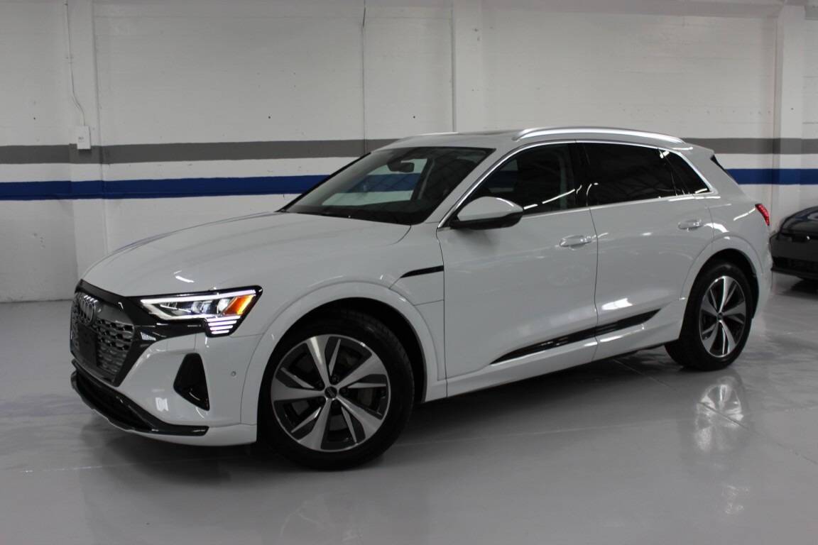 2024 Audi Q8 e-tron Premium Plus — SUV — 20,280 mi — San Mateo, CA