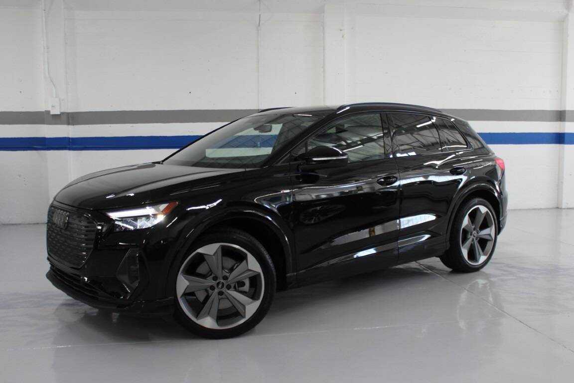 2025 Audi Q4 e-tron Premium Plus — SUV — 4,420 mi — San Mateo, CA