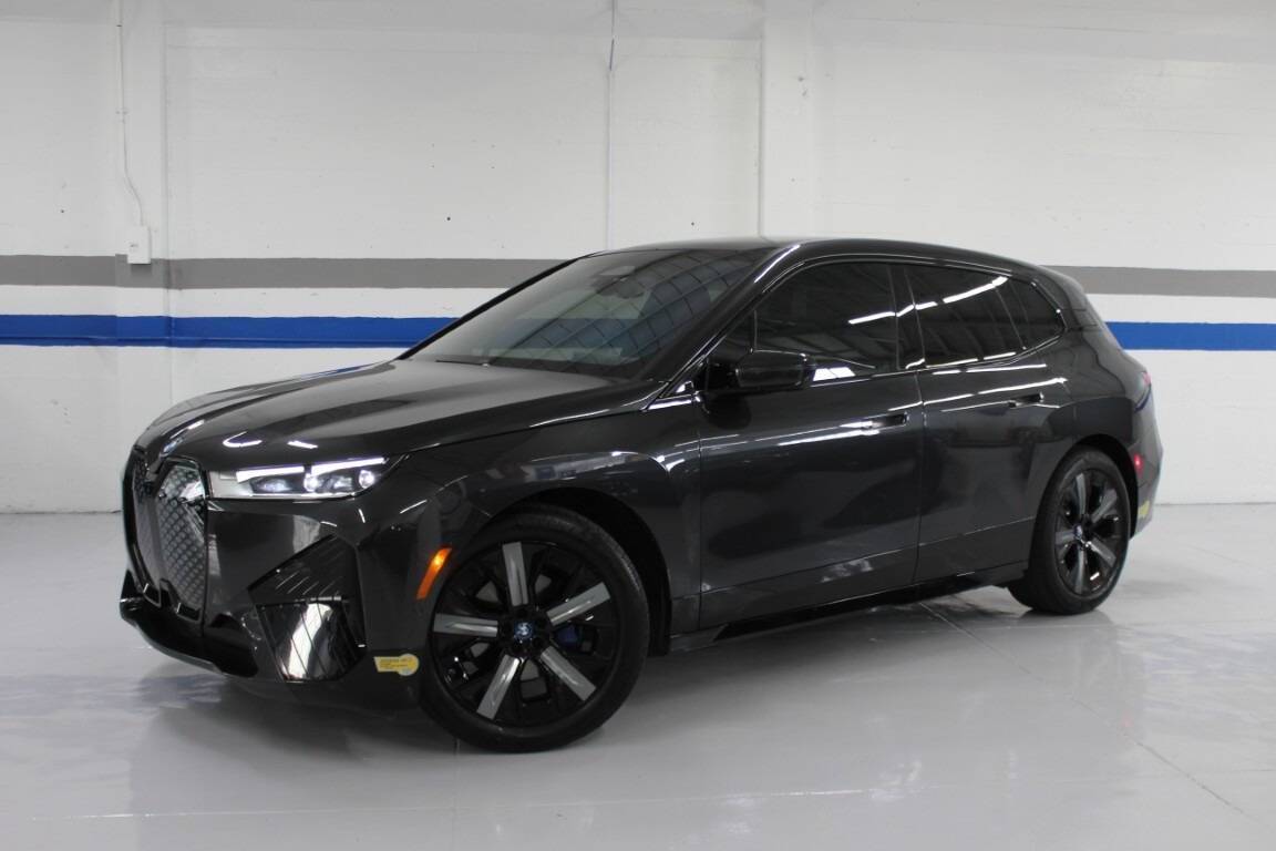 2022 BMW iX xDrive50 — SUV — 43,220 mi — San Mateo, CA