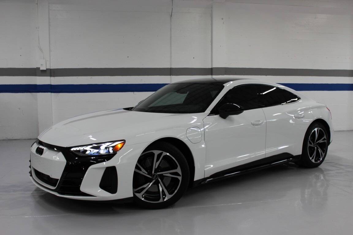 2023 Audi e-tron GT quattro Premium Plus