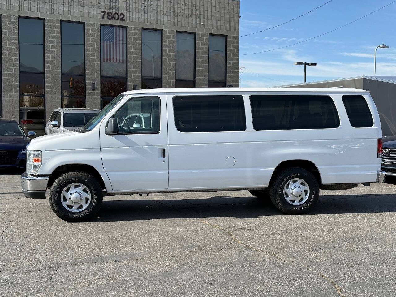 2013 Ford Econoline Wagon E-350 Super Duty XLT — Passenger Van — 78,000 mi — Midvale, UT