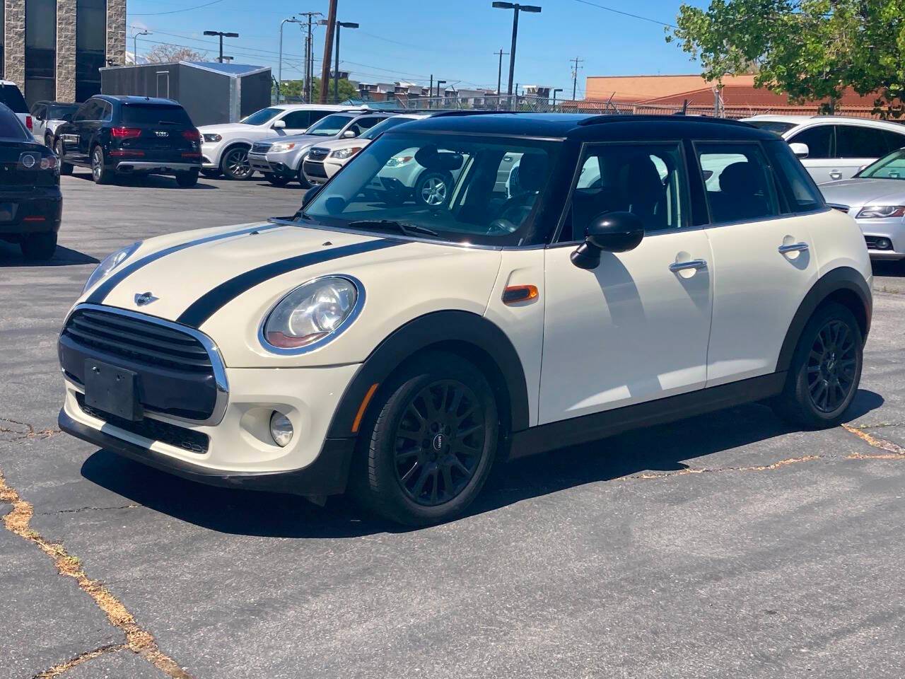 2017 MINI Hardtop Cooper — Hatchback — 79,000 mi — Midvale, UT