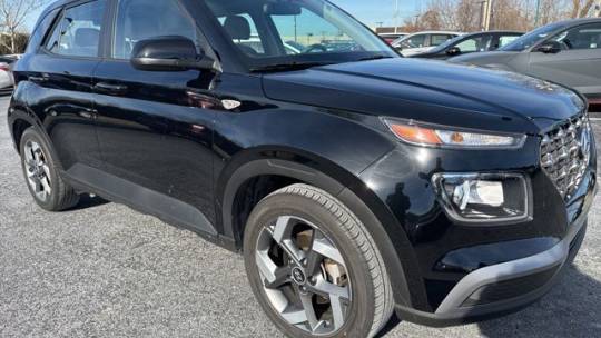 2022 Hyundai Venue SEL — SUV — 23,312 mi — Highland, IN