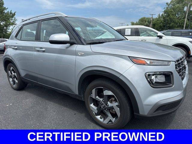 2023 Hyundai Venue SEL — SUV — 24,398 mi — Highland, IN