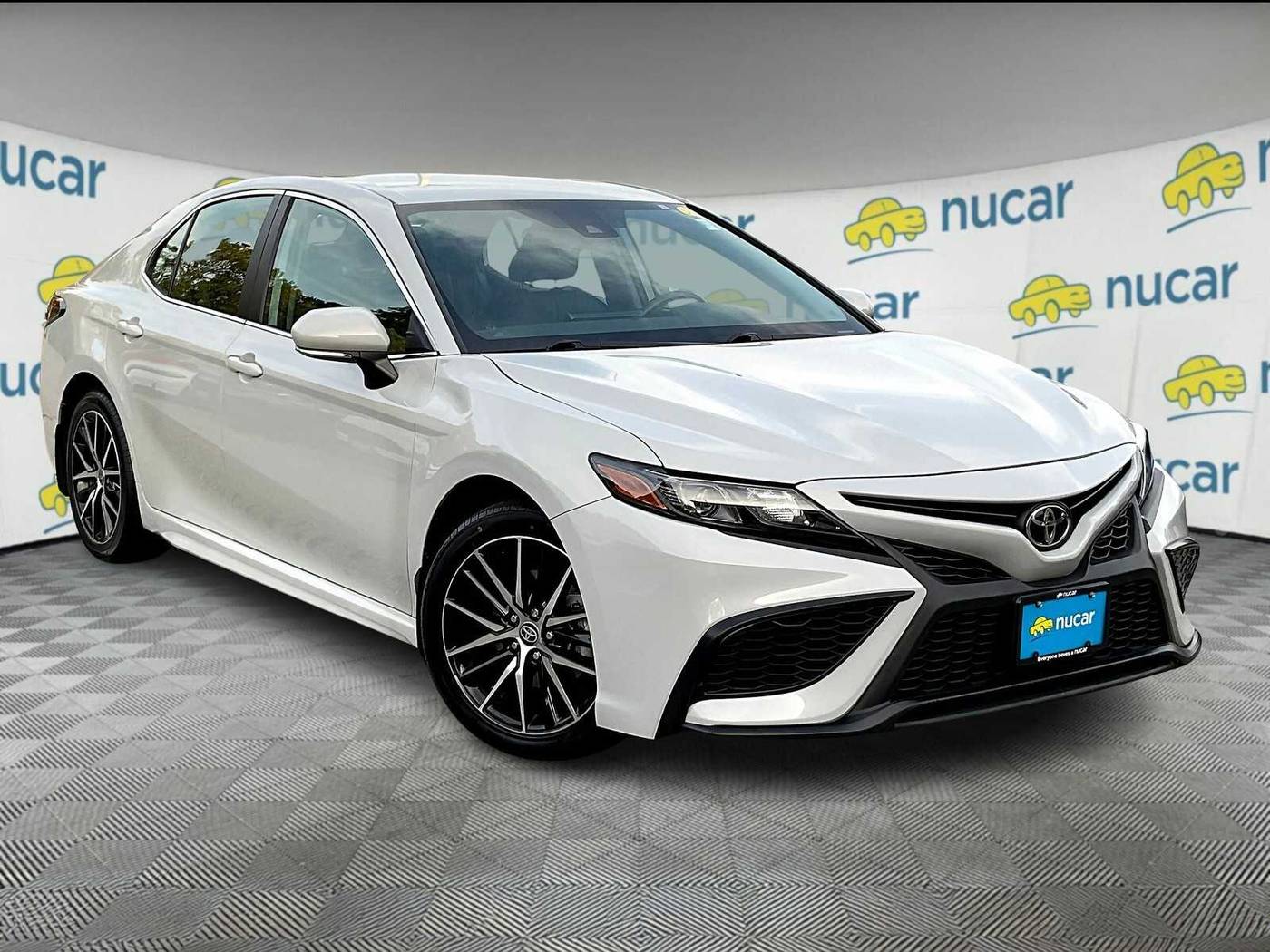 2023 Toyota Camry SE — Sedan — 17,196 mi — Westford, MA
