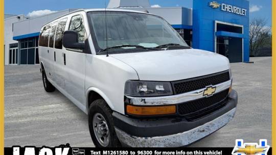 2021 Chevrolet Express Passenger LT — Passenger Van — 60,537 mi — Paoli, PA