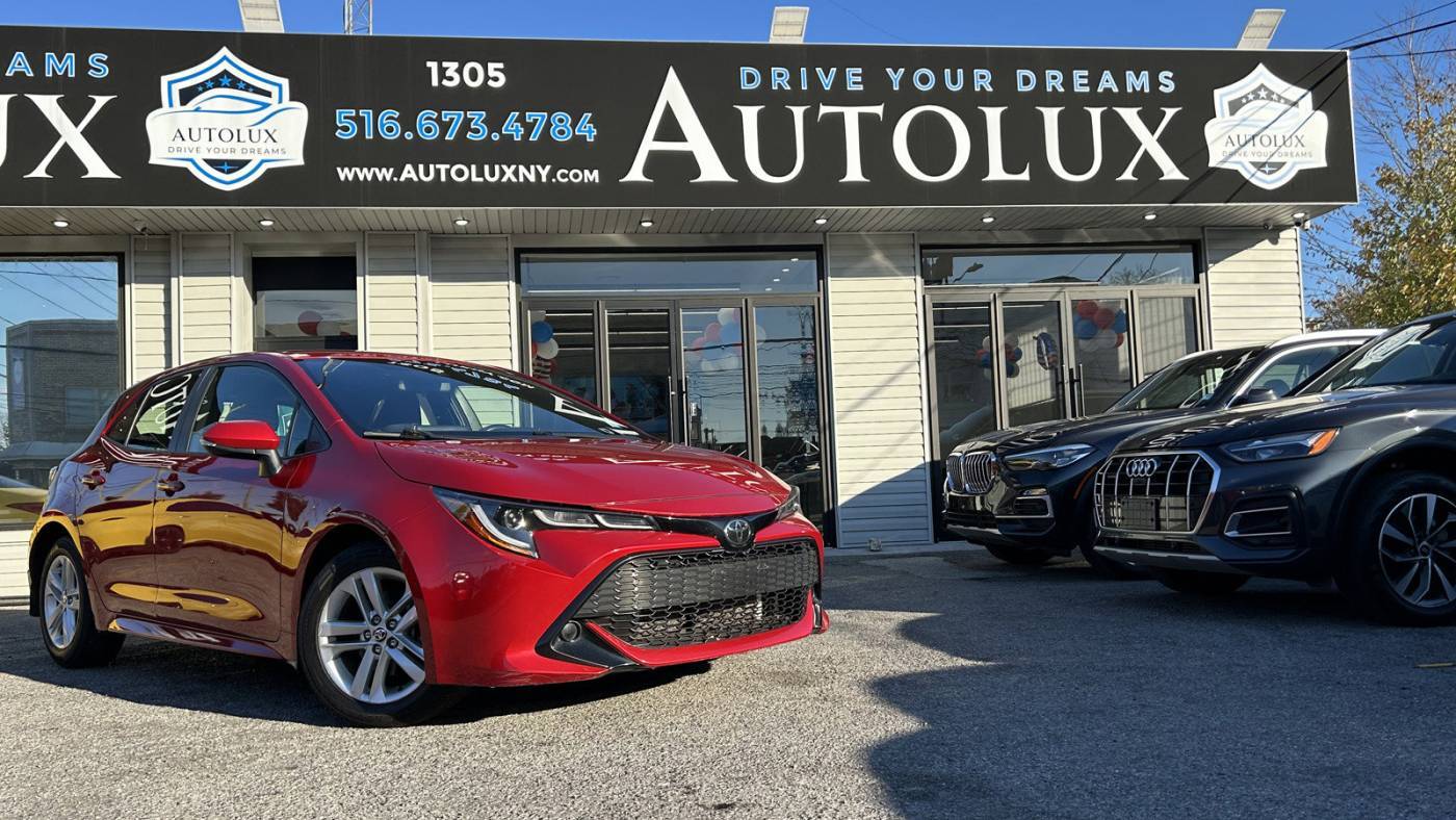 2021 Toyota Corolla Hatchback SE — Hatchback — 30,037 mi — Elmont, NY
