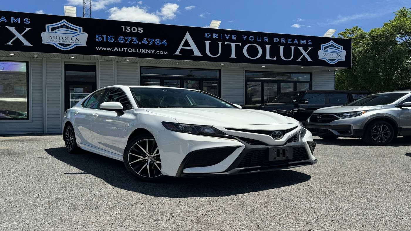 2021 Toyota Camry SE — Sedan — 58,844 mi — Elmont, NY