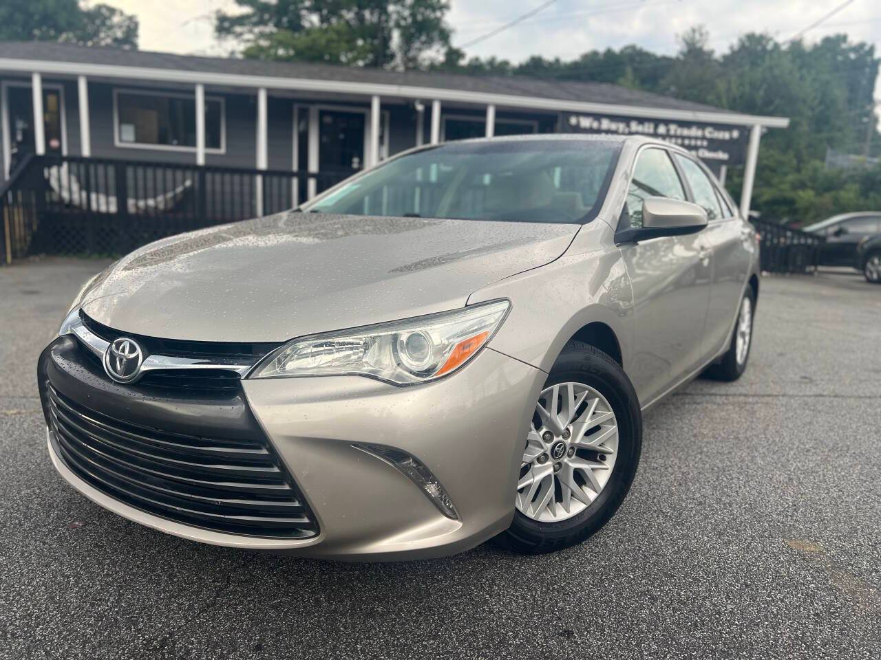 2016 Toyota Camry LE — Sedan — 140,445 mi — Marietta, GA