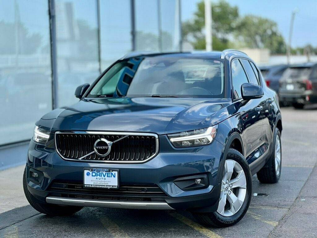 2021 Volvo XC40 Momentum — SUV — 80,371 mi — Waukegan, IL