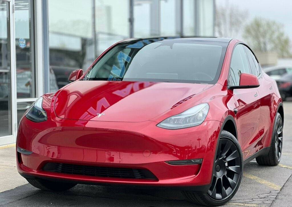 2024 Tesla Model Y Long Range — SUV — 9,637 mi — Waukegan, IL