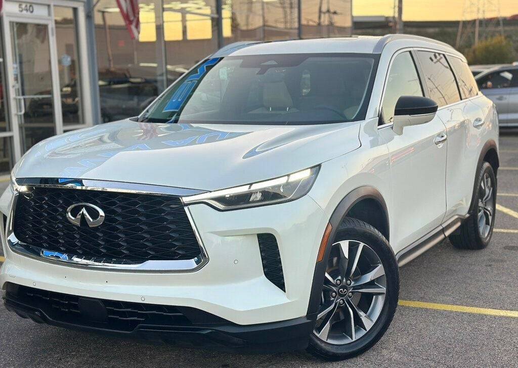 2023 INFINITI QX60 LUXE — SUV — 18,628 mi — Waukegan, IL