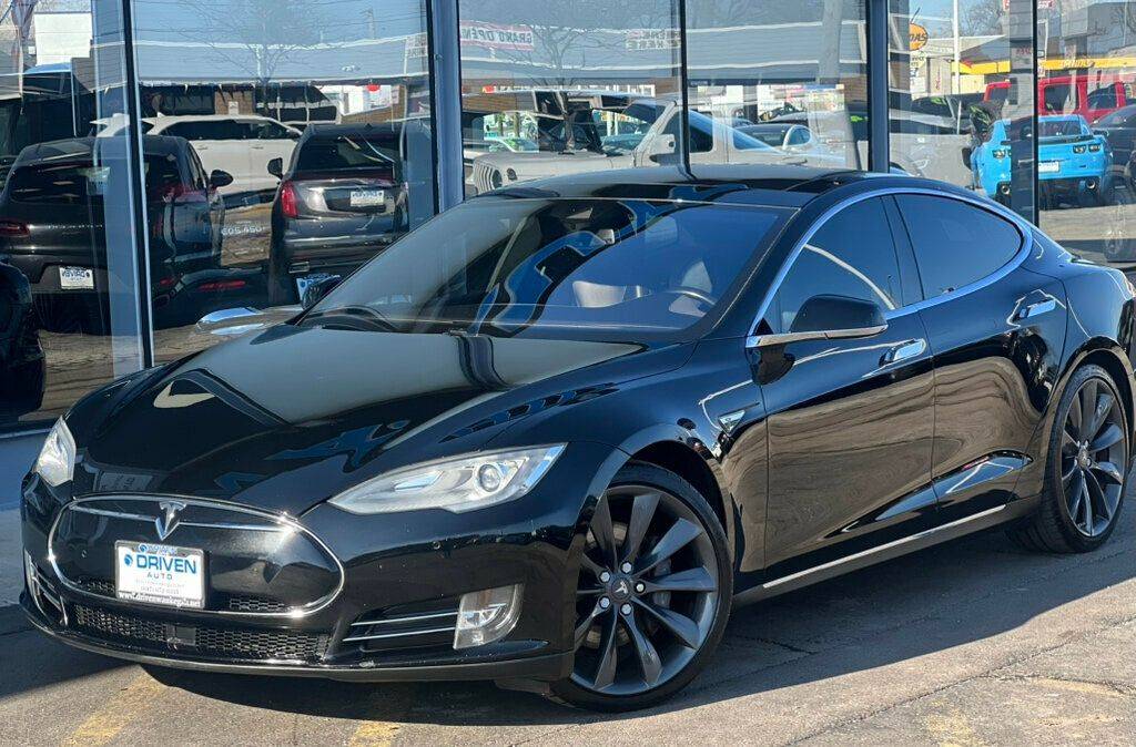 2014 Tesla Model S P85D — Hatchback — 109,027 mi — Waukegan, IL