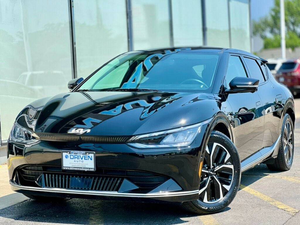 2023 Kia EV6 Wind — SUV — 17,001 mi — Waukegan, IL
